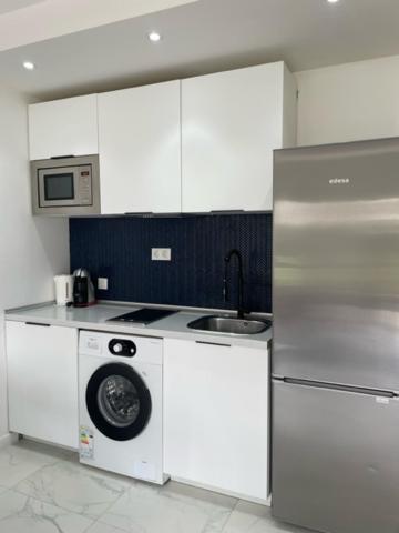 דירות בנאלמדנה Gardenplaya מראה חיצוני תמונה
